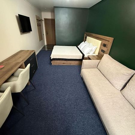 Ulpan Mini Hotel Astana Exteriör bild
