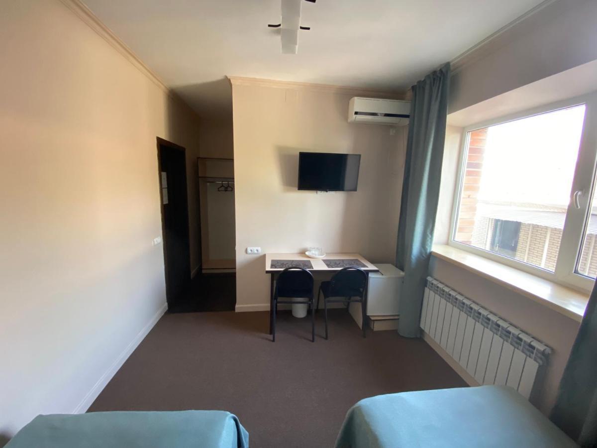 Ulpan Mini Hotel Astana Exteriör bild