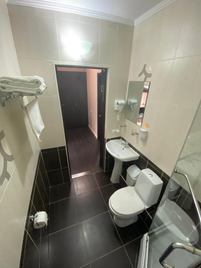 Ulpan Mini Hotel Astana Exteriör bild