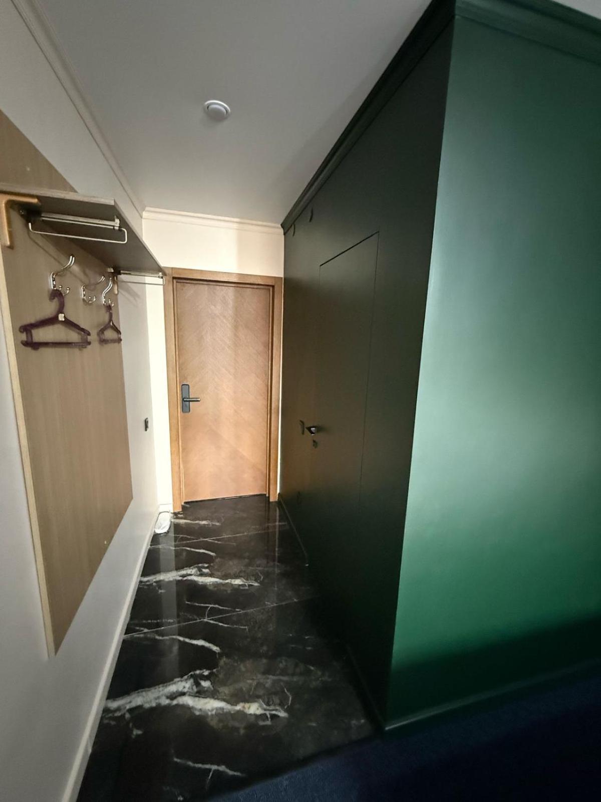 Ulpan Mini Hotel Astana Exteriör bild