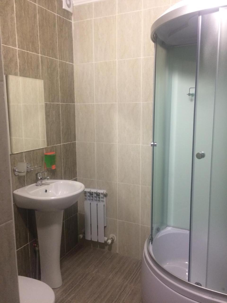 Ulpan Mini Hotel Astana Exteriör bild
